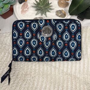 Vera Bradley RFID Navy Blue White Coral Quilted Large Turnlock Wallet